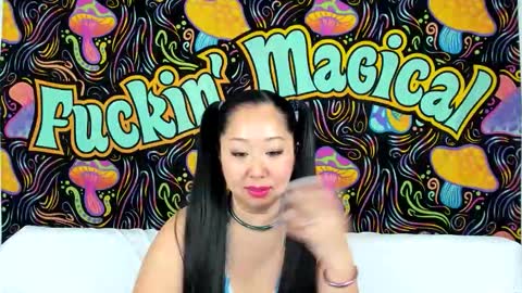 Lexie Mack online show from 12/15/25, 05:50