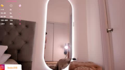 Snapshot of lexie_red chatting on 02/07/25, 12:09 LEXIE online show from 02/07/25, 12:09