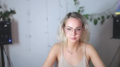 Snapshot of lexie_wild chatting on 12/10/24, 08:30 Lexie online show from 12/10/24, 08:30