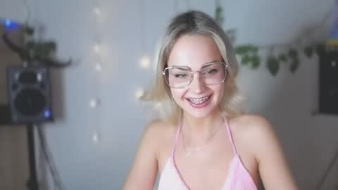 Snapshot of lexie_wild chatting on 12/11/24, 06:42 Lexie online show from 12/11/24, 06:42