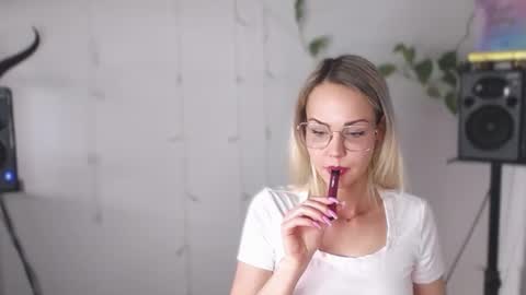 Snapshot of lexie_wild chatting on 01/07/25, 11:26 Lexie online show from 01/07/25, 11:26