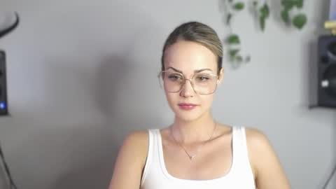 Snapshot of lexie_wild chatting on 02/12/25, 02:54 Lexie online show from 02/12/25, 02:54