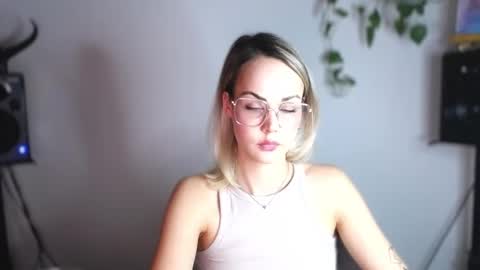 Snapshot of lexie_wild chatting on 02/25/25, 01:09 Lexie online show from 02/25/25, 01:09