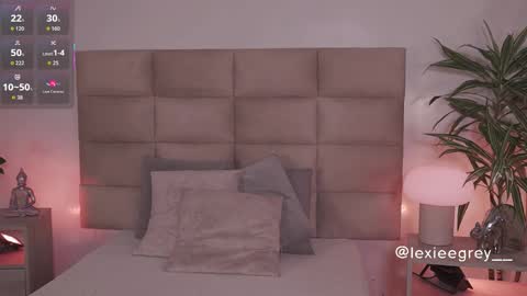 Lexie  online show from 03/12/26, 11:49