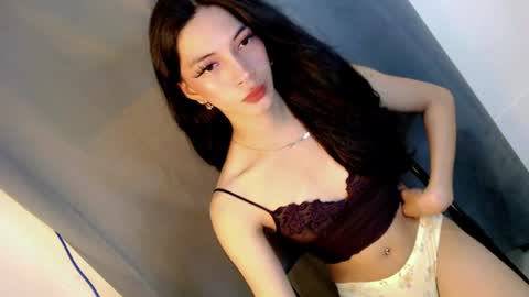 Snapshot of lexiefucks chatting on 08/10/26, 03:54 Im Lexie dont forget to follow me please online show from 08/10/26, 03:54