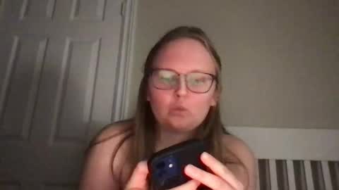 Snapshot of lexielilacs chatting on 12/14/24, 04:34 lexie online show from 12/14/24, 04:34