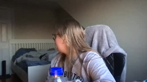 Snapshot of lexielilacs chatting on 03/07/25, 11:05 lexie online show from 03/07/25, 11:05