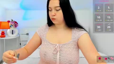 Snapshot of lexiepat chatting on 11/30/25, 06:17 Alex online show from 11/30/25, 06:17