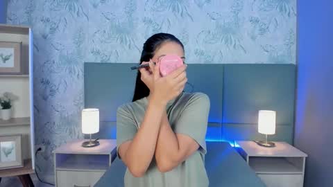 Lexie Thompson  online show from 11/29/25, 12:08