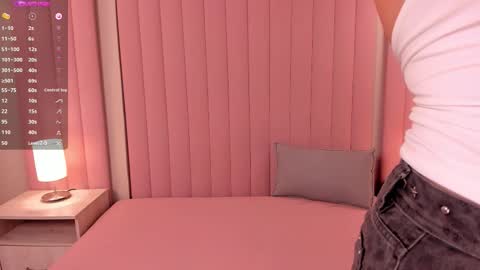 Lexie Thompson  online show from 02/25/26, 12:15