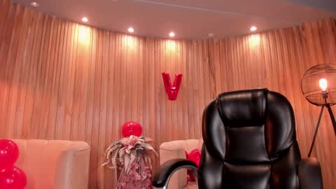 Snapshot of lexiewayne chatting on 02/14/25, 11:42 Lexie online show from 02/14/25, 11:42