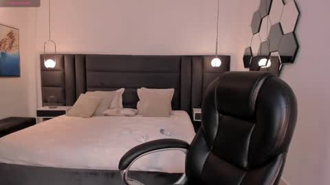 Snapshot of lexiewayne chatting on 02/19/25, 07:59 Lexie online show from 02/19/25, 07:59