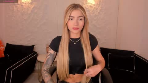 Snapshot of lexiewayne chatting on 04/05/26, 04:26 Lexie online show from 04/05/26, 04:26