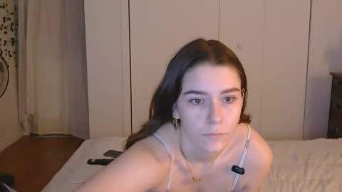 Lexiii  online show from 04/17/26, 03:31