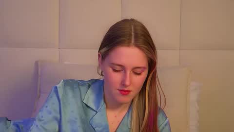 Snapshot of lexireadway chatting on 11/16/25, 06:13 Lexi online show from 11/16/25, 06:13