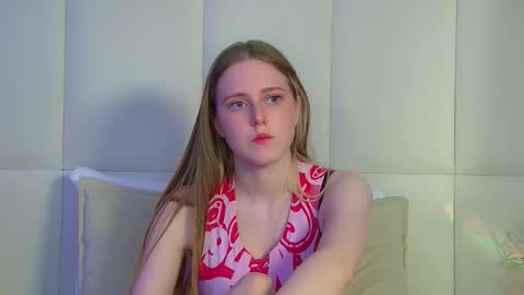 Snapshot of lexireadway chatting on 11/23/25, 06:41 Lexi online show from 11/23/25, 06:41