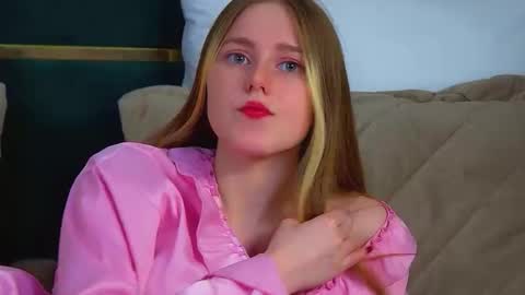 Snapshot of lexireadway chatting on 11/29/25, 06:44 Lexi online show from 11/29/25, 06:44