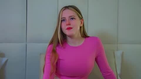 Snapshot of lexireadway chatting on 03/19/26, 05:22 Lexi online show from 03/19/26, 05:22