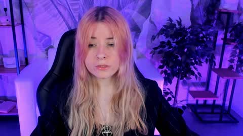 Lexi Wenford NO NUDE GODDESS online show from 12/14/24, 06:02