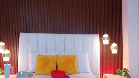 Snapshot of lexxi_gb chatting on 10/22/25, 04:13 lexxi_gb online show from 10/22/25, 04:13