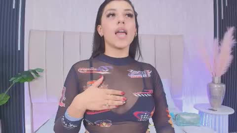 Snapshot of lexxi_gb chatting on 11/12/25, 01:28 lexxi_gb online show from 11/12/25, 01:28