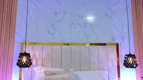 Snapshot of lexxi_gb chatting on 12/15/25, 10:25 lexxi_gb online show from 12/15/25, 10:25