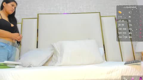 Snapshot of lexy_and_mia chatting on 09/14/25, 02:54 lexy and mia online show from 09/14/25, 02:54