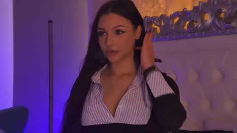 LexyBanks online show from 02/04/26, 08:42