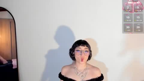 Lexy online show from 11/19/25, 10:43