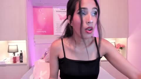 L I A  online show from 09/25/25, 04:16