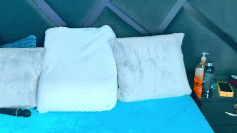 Lexy online show from 12/05/25, 07:43