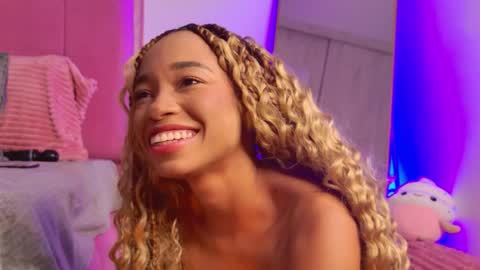 Snapshot of lexyskye chatting on 05/22/26, 12:33 lexyskye online show from 05/22/26, 12:33