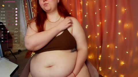 Snapshot of leyaloveee chatting on 06/05/26, 06:52 Your Leya online show from 06/05/26, 06:52