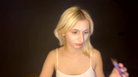 Leya online show from 11/26/25, 05:58