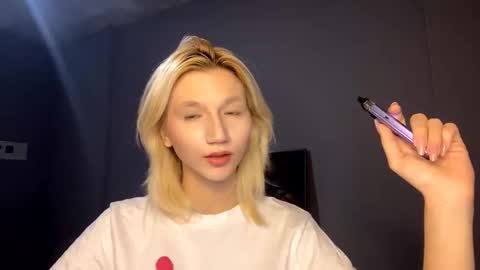 Leya online show from 12/03/25, 06:50