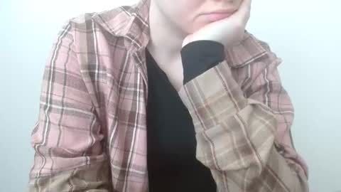 Leyla online show from 04/17/26, 07:00