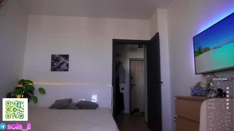 Leyla ly Ill be here Tuesday Thursday Friday Saturday Sunday online show from 04/09/26, 03:17