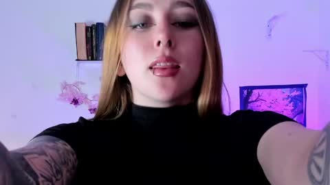 Snapshot of leyla_miller_ chatting on 06/01/26, 03:36 Leyla Miller online show from 06/01/26, 03:36
