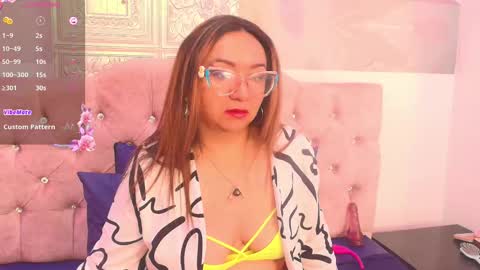 Leyla smithh online show from 09/30/25, 12:10