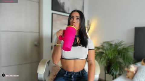 INSTA leylasteel model         online show from 10/14/25, 04:19