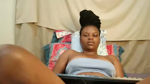 Snapshot of leylacuty13 chatting on 03/13/26, 06:53 leylacuty13 online show from 03/13/26, 06:53