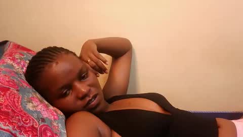 Snapshot of leylacuty13 chatting on 03/31/26, 12:12 leylacuty13 online show from 03/31/26, 12:12