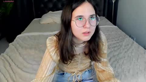 leylamirage online show from 03/12/26, 12:22