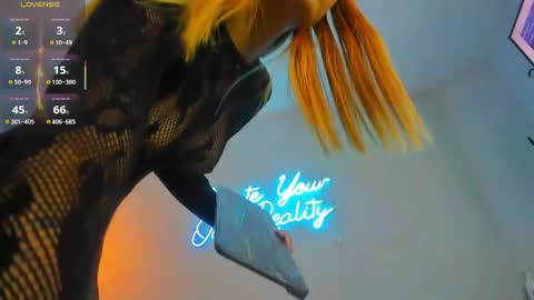 Snapshot of leylarusso chatting on 03/26/26, 11:27 Leyla online show from 03/26/26, 11:27