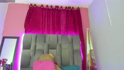 Snapshot of leylastras chatting on 12/06/24, 10:41 leylastras latina girl slim colombia girlfriends play and pussy lesbians online show from 12/06/24, 10:41