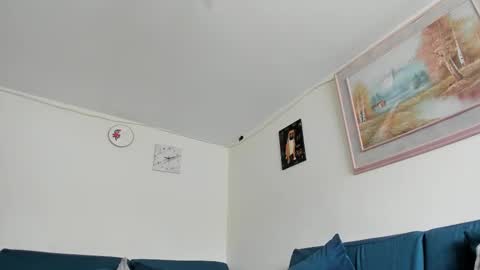 Snapshot of leynamadrigal chatting on 09/30/25, 02:11 Leyna online show from 09/30/25, 02:11