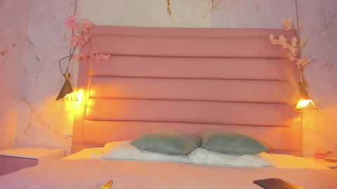 LEZY online show from 10/19/25, 11:27