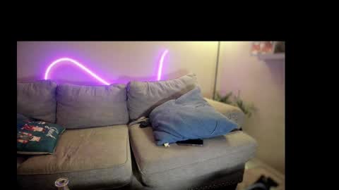 Snapshot of lezzrene chatting on 12/28/24, 05:23 Hornystonerchick online show from 12/28/24, 05:23