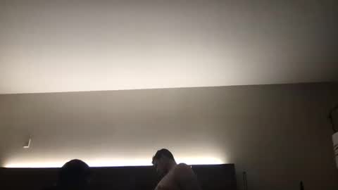 Snapshot of lhg_69 chatting on 12/15/25, 04:17 lhg_69 online show from 12/15/25, 04:17