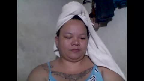 Snapshot of lhiannash33 chatting on 09/18/25, 07:10 lhiannash33 online show from 09/18/25, 07:10